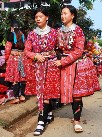 Tour gép , trọn đoàn Du Lịch 2/9: Chợ Tình Mộc Châu -Mai Châu